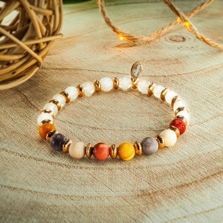 "Super Girl" - Pierre de Lune & Mookaite