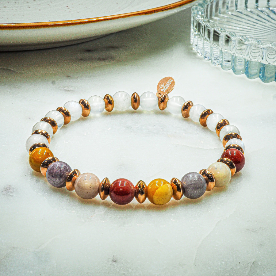 "Super Girl" - Pierre de Lune & Mookaite